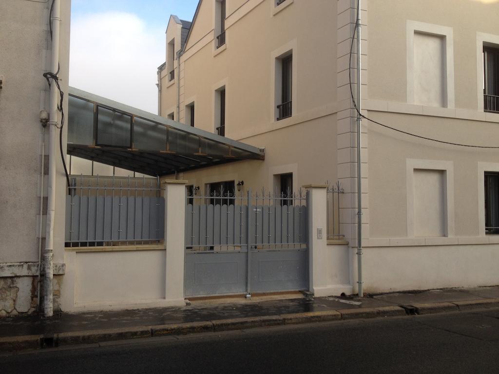 Hôtel Rabelais Tours Bagian luar foto